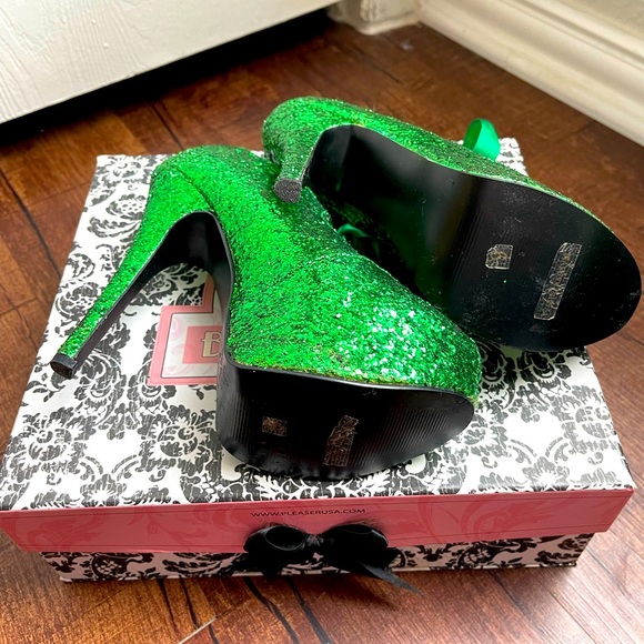 Bordello Pumps size 6 - Picture 2 of 3